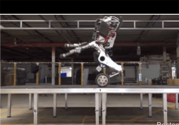 ساخت رباتی که اندازه چهارپایان منعطف است +عکس