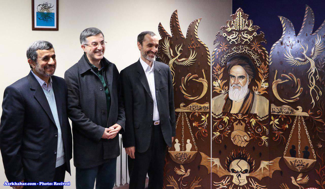 رونمایی احمدی نژاد، بقایی و مشایی از یک تابلو (عکس)