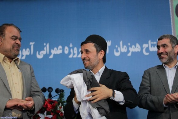 عکس/ اسلحه جدید احمدی نژاد