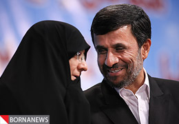 احمدی نژاد:همسرم را یک روز نبینم می‌میرم + عکس