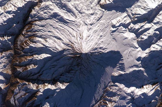 "قله دماوند" تا 200 سال آینده از بین می رود!