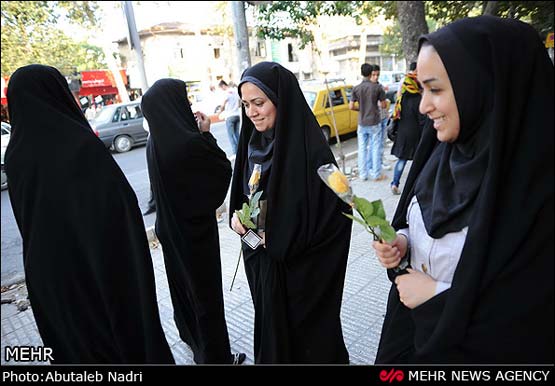 تصاویر اجرای طرح تجلیل از بانوان باحجاب