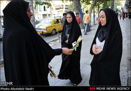 تصاویر اجرای طرح تجلیل از بانوان باحجاب