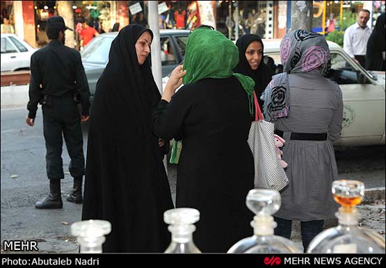تصاویر اجرای طرح تجلیل از بانوان باحجاب