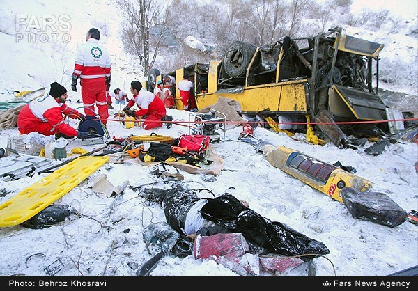 تصویر/سقوط مرگبار اتوبوس در جاده هراز
