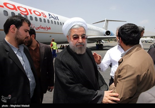 عکس/ روحانی در کابین خلبان
