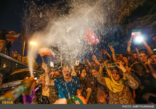 تصاویر/ شادی مردم پس از صعود تیم ملی
