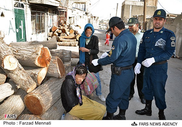 دستگیری زنان معتاد در کرمانشاه(عکس)