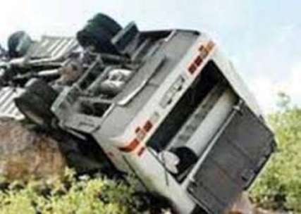 اتوبوس حامل مسافران ايراني در جاده اسپارتا آنتاليا واژگون شد