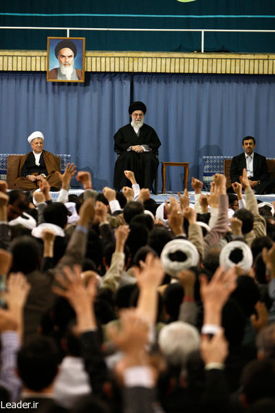 عکس/ هاشمی و احمدی‌نژاد در دیدار رهبری