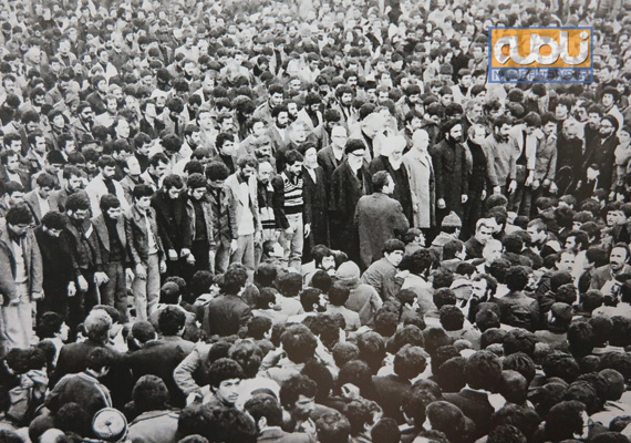 نماز ظهر تاسوعا 57 در میدان آزادی/ عکس