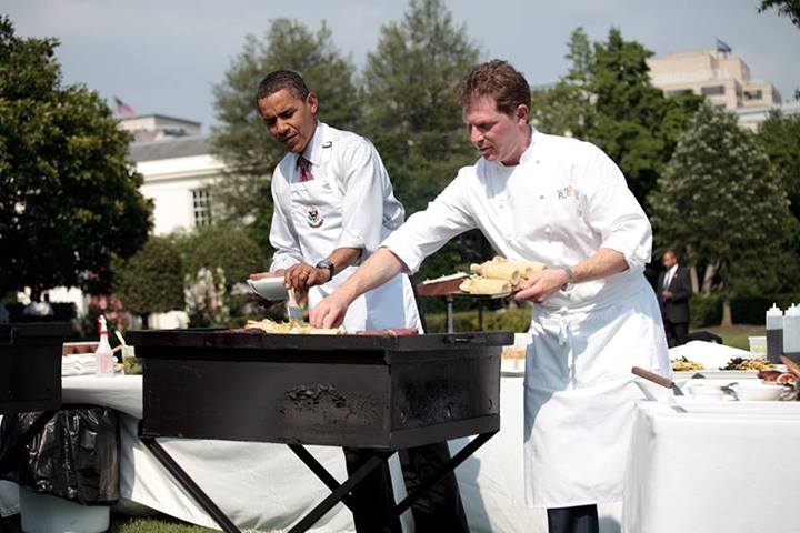اوباما در حال آشپزی/عکس