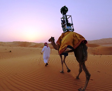 شترسواری گوگل در بیابان امارات (+عکس)