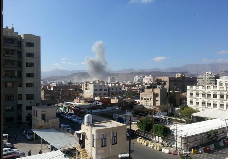 انفجار مقابل منزل سفیر ایران در یمن (عکس)