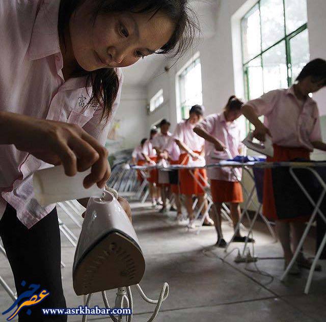 آموزش اتو زدن به دختران چینی (عکس)