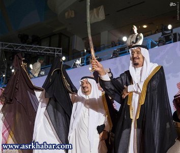 رقص شمشیر پادشاه خونریز سعودی/ عکس