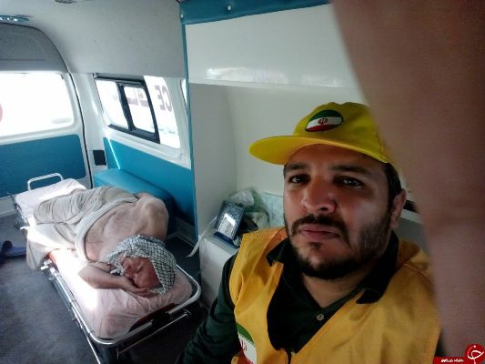 سلفي امدادگر ايراني با مجروح فاجعه منا!