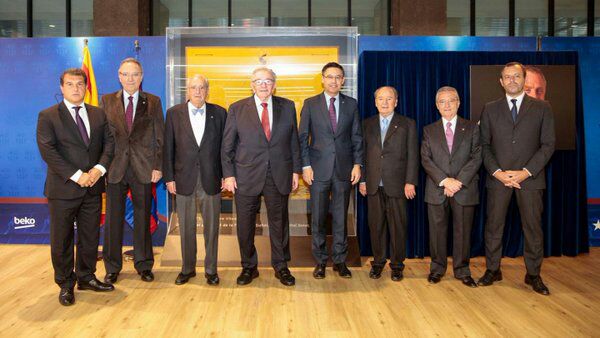 هشت رئیس بارسلونا تماشاگر ال‌کلاسیکو +عکس