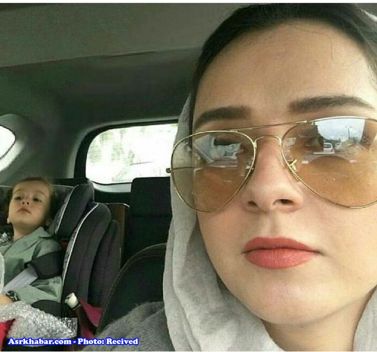 سلفي ديدني بازيگر مشهور ايراني با دخترش