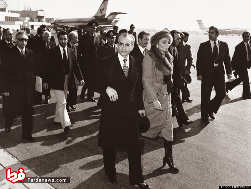 عکس: لحظه فرار محمدرضا پهلوی و فرح دیبا از کشور