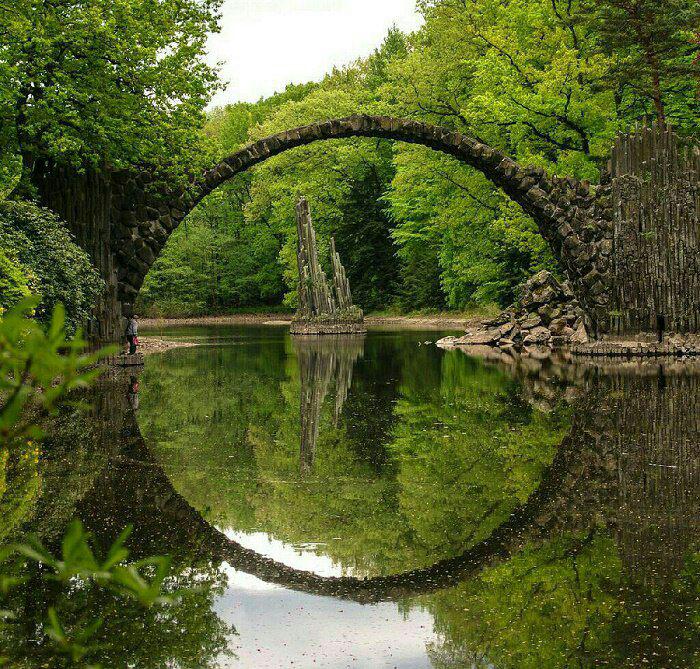 عکس: پلی که چشم‌ها را به خود خیره می‌کند!