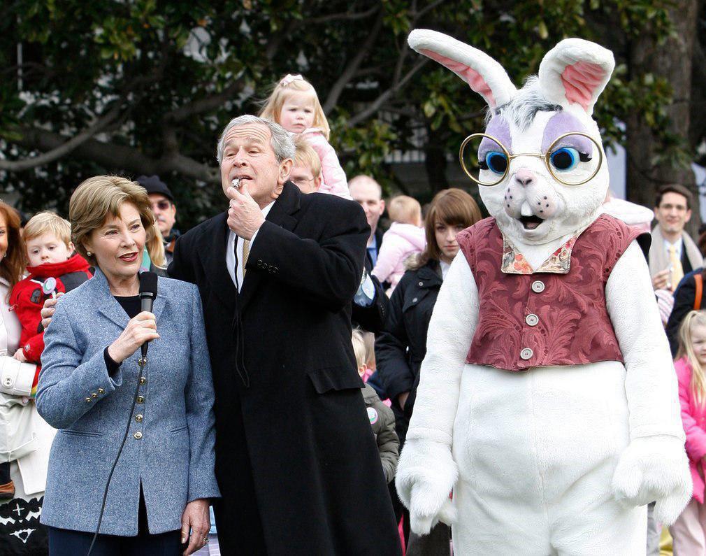 عکس: سخنگوی جدید کاخ سفید درلباس خرگوش!