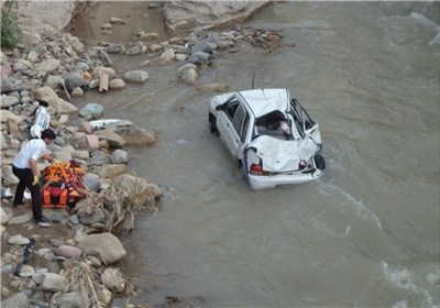 مرگ یک کودک پس از سقوط خودرو در رودخانه +عکس