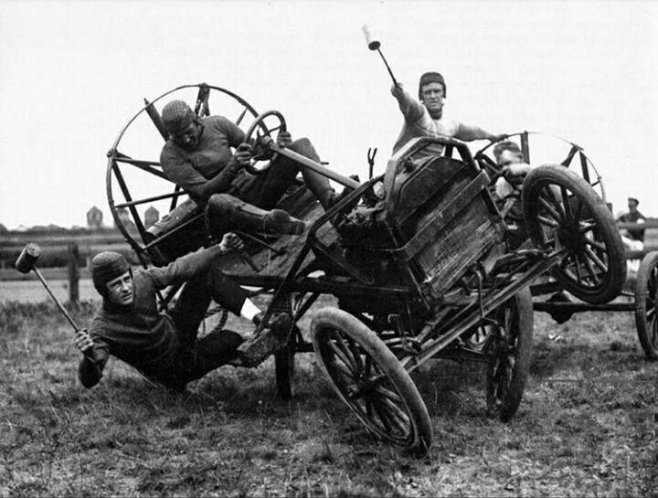 عکس: بازی چوگان با ماشین در قدیم