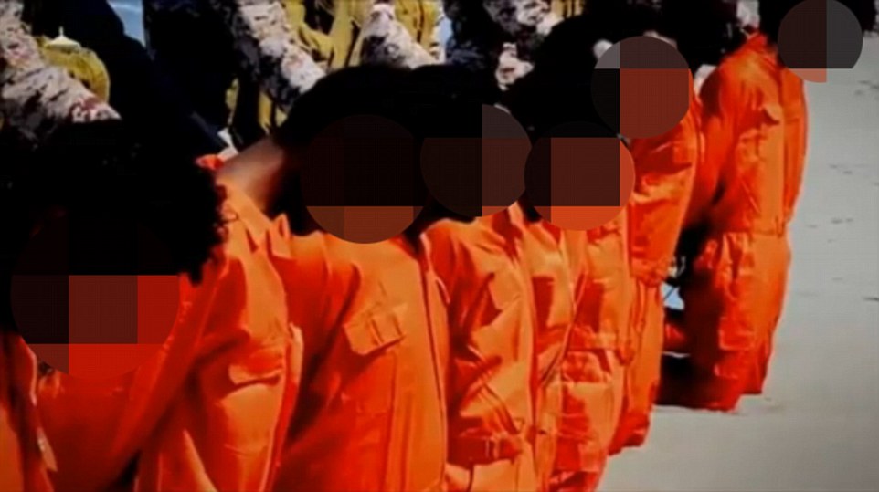 اعدام وحشیانه گروهی از مسیحیان توسط داعش +تصاویر(16+)