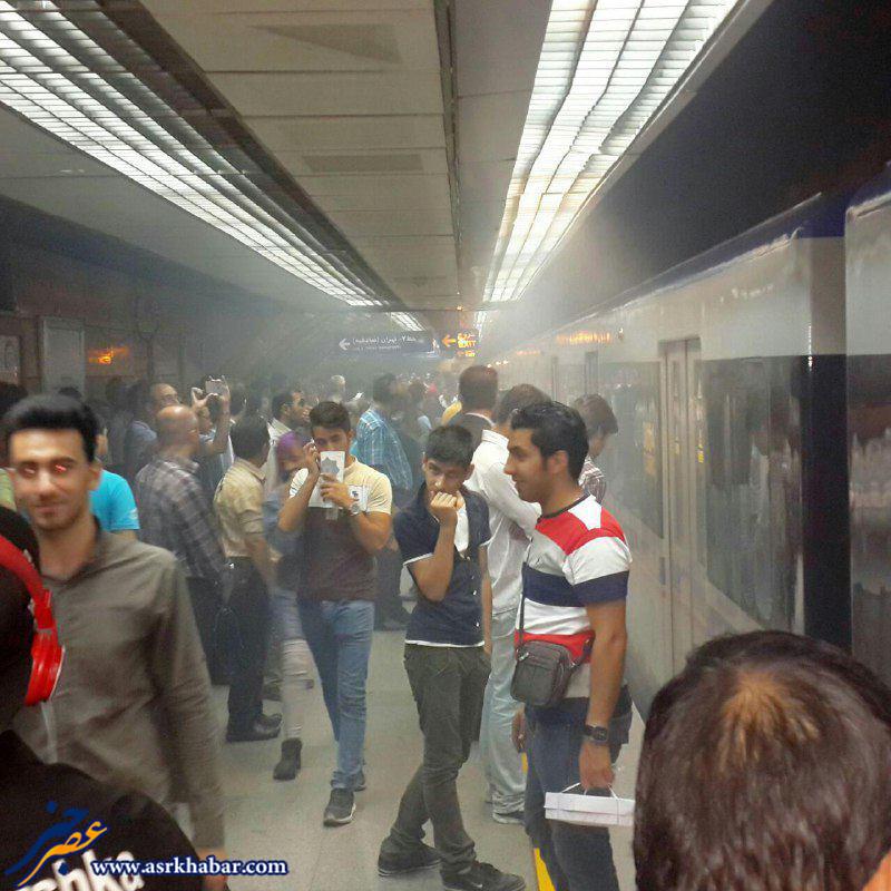 تخلیه مسافران در ایستگاه متروی دروازه شمیران (عکس)