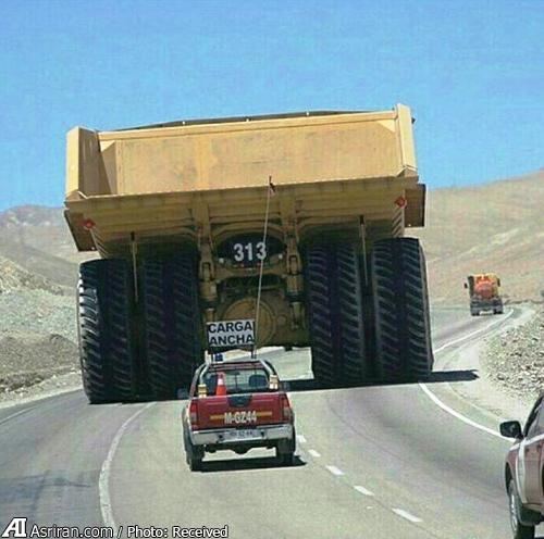 عکس: بزرگترین کامیون دنیا در جاده