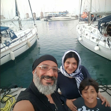 بازیگر مرد و زن ایرانی در سواحل اروپا(عکس)