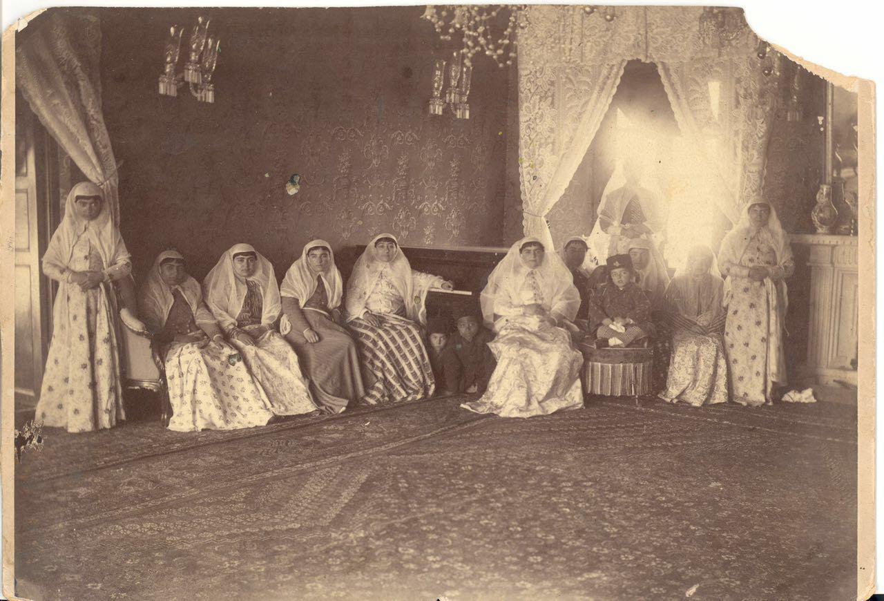 جشن تولد در زمان قاجار(عکس)