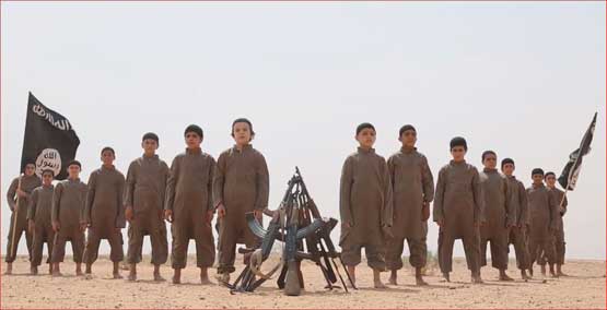 تربیت کودکان به سبک داعش ! (عکس)