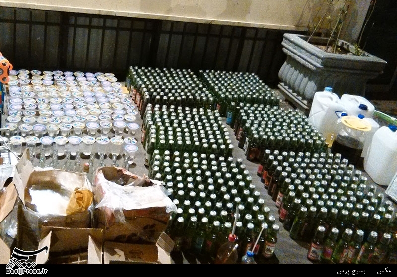 کشف ۶ هزار لیتر مشروبات الکلی توسط یگان امنیتی سپاه تهران(تصاوبر)