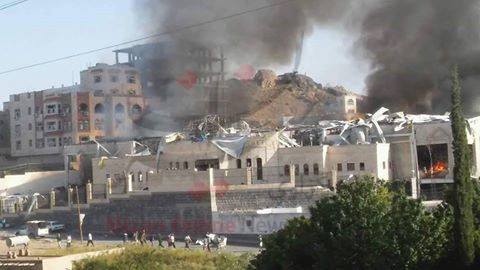 حمله جنگنده‎های عربستان به یک مراسم عزاداری در صنعا/ شینهوآ: بیش از 160 نفر کشته شدند (عکس)