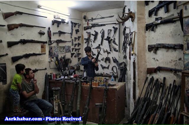 اسلحه فروشي خانوادگي در عراق (عكس)
