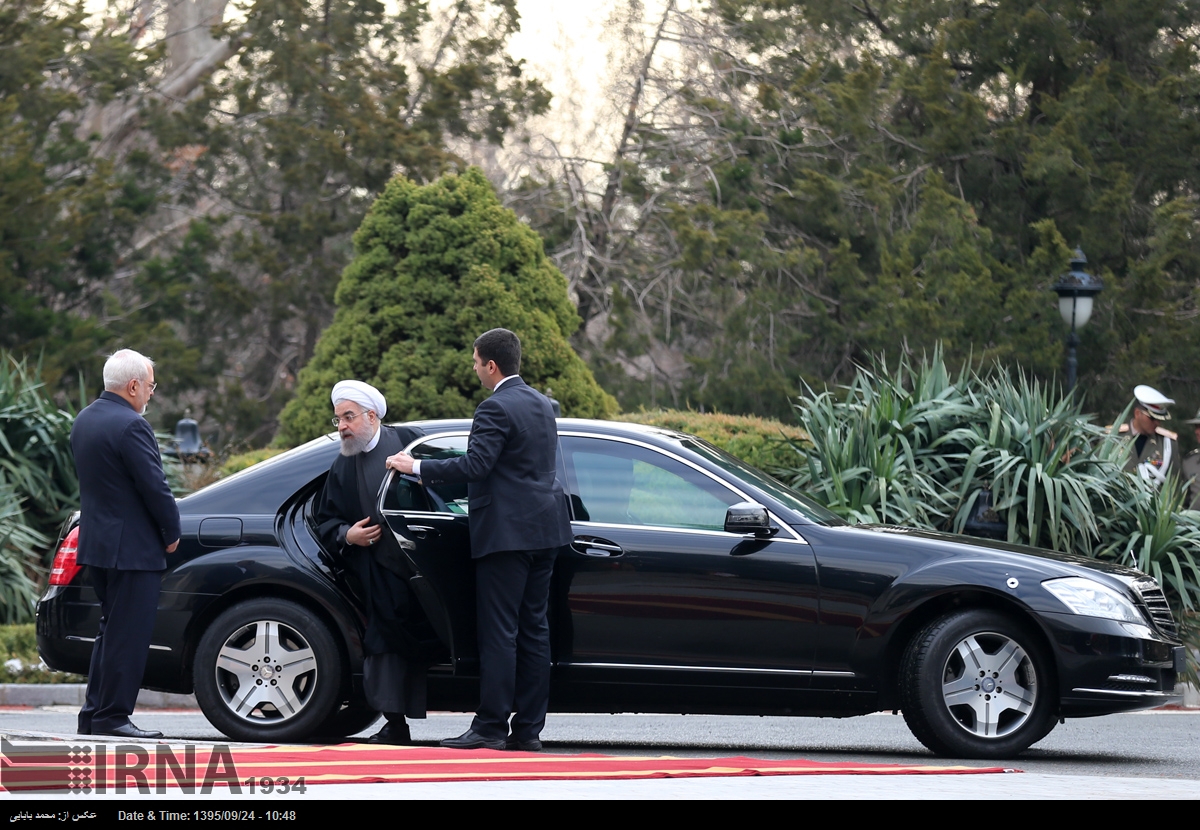 عکس: خودرو تشریفات روحانی در تهران
