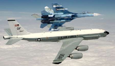 رویارویی جنگنده روسی و هواپیمای نظامی آمریکا