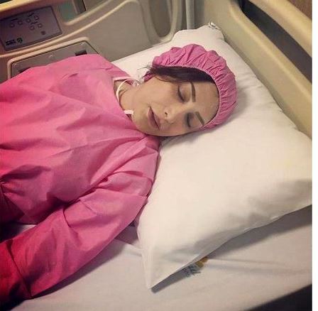 بازیگر معروف زن روی تخت بیمارستان +عکس