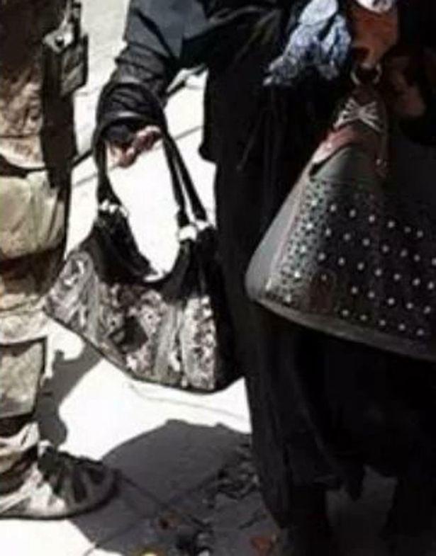 زن بمب گذار انتحاری داعشی (+عکس)