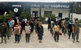 تنبیه سخت داعشی برای فوتبال بازی کردن کودکان