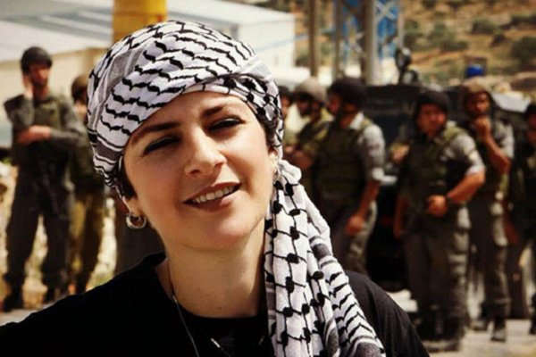 خواننده زن مشهور فلسطینی درگذشت (+عکس)