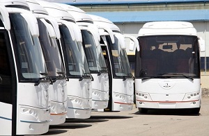 دبیر انجمن خودروسازان: واردات اتوبوس دست دوم "خیانت" است