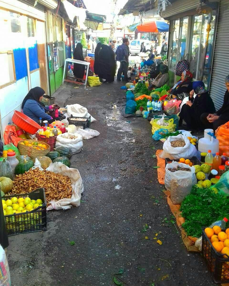 تصویری زیبا از سه‌شنبه بازار هفتگی فومن (+عکس)
