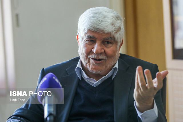 محمد هاشمی: روحانی درباره «سخنگو» نداشتن دولت پاسخگو باشد