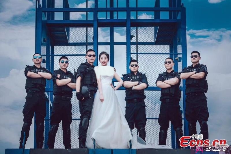 غافلگیری پلیس چینی با ایده ی خلاقانه نامزدش!(عکس)