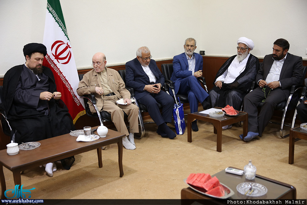 دیدار اعضای شورای مرکزی حزب موتلفه اسلامی با سید حسن خمینی(عكس)