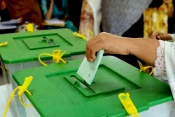 انتخابات سراسری پاکستان آغاز شد
