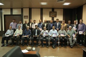 تجلیل از ۱۸ آزاده سرافراز در شهرداری باقرشهر